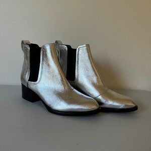 NWOT Rag & Bone Walker III Metallic Silver Booties